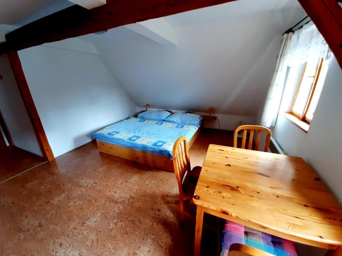 Apartman Roubenka Vsemily Jetřichovice Exterior foto